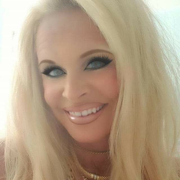 Meet your Posher, Cory - Picture 1 of 1